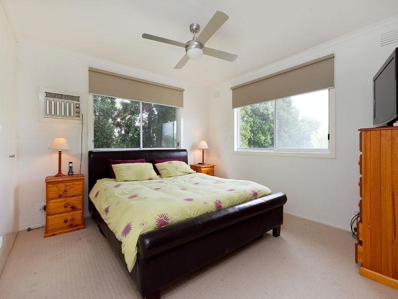 25 Timms Crescent, Dingley Village VIC 3172