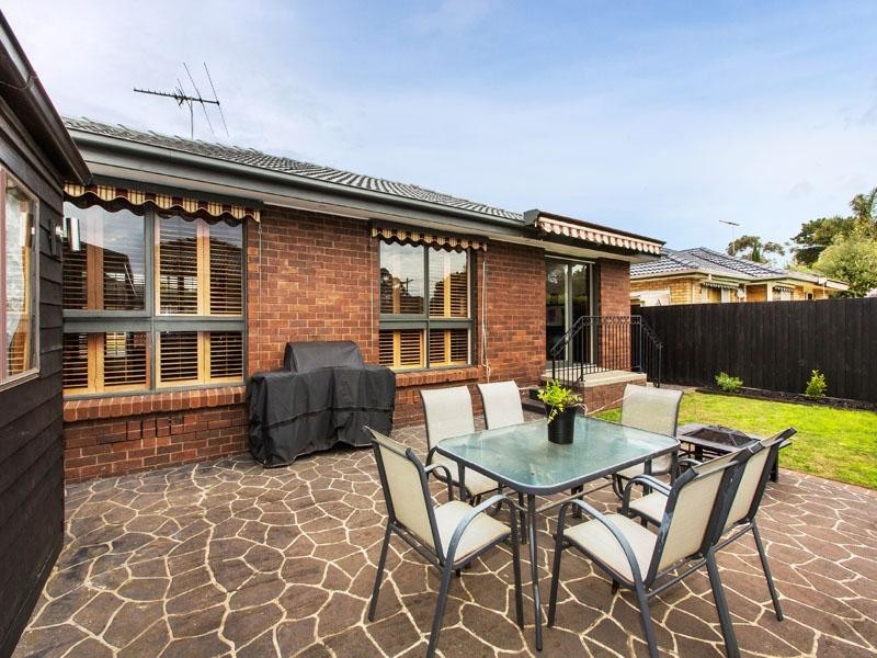 24 Toorak Drive, Dingley Village VIC 3172