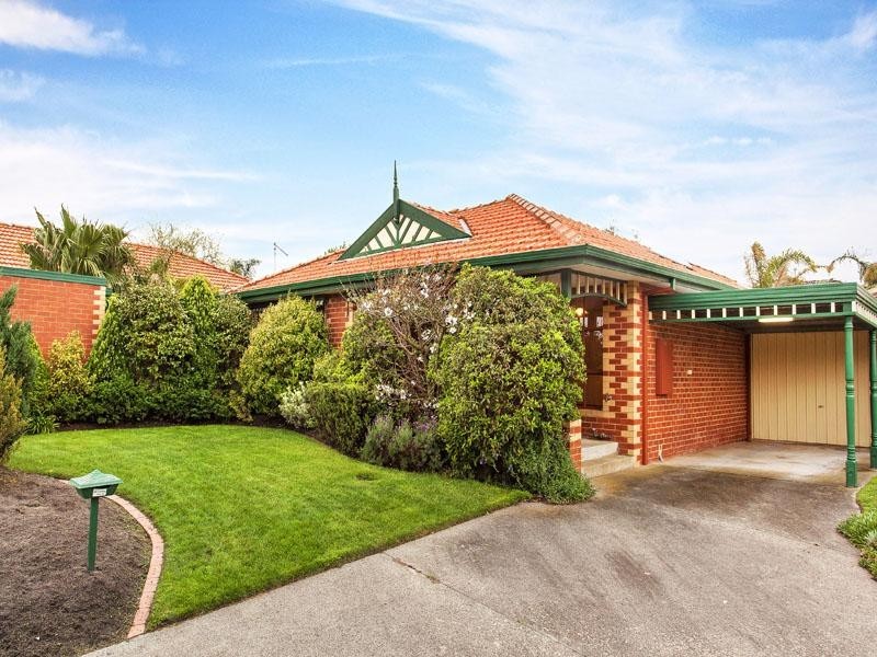 4 Oploo Court, Dingley Village VIC 3172