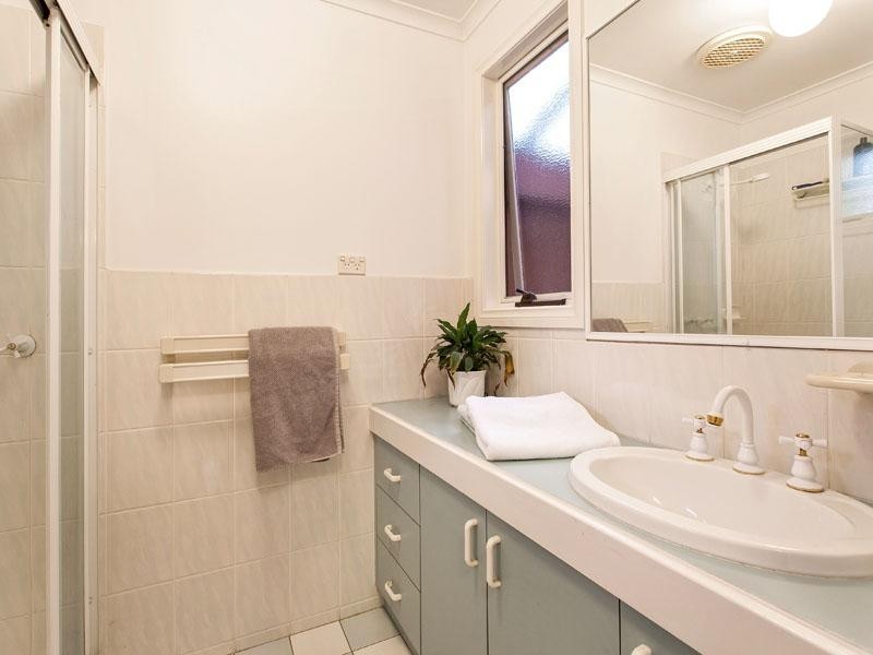 4 Oploo Court, Dingley Village VIC 3172