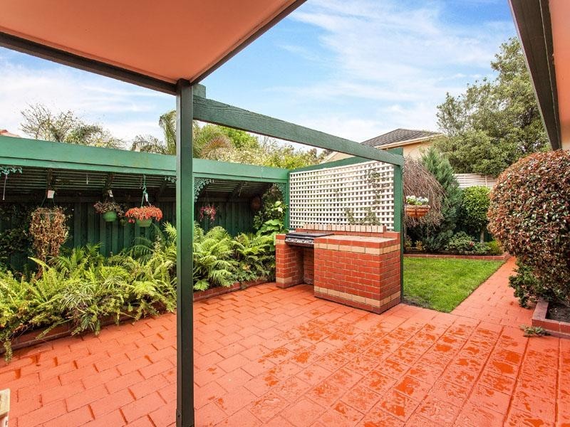 4 Oploo Court, Dingley Village VIC 3172