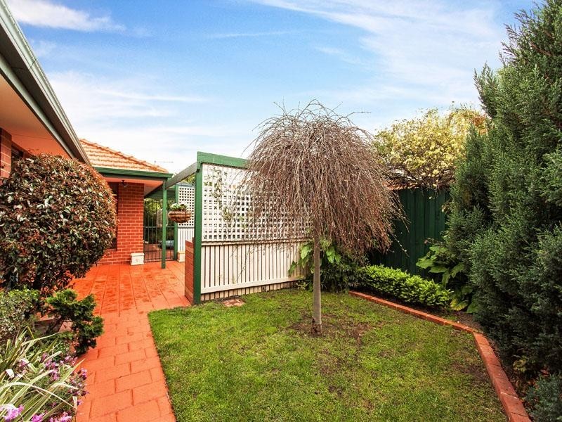 4 Oploo Court, Dingley Village VIC 3172