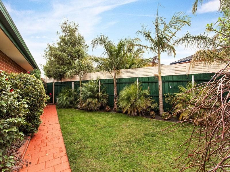 4 Oploo Court, Dingley Village VIC 3172