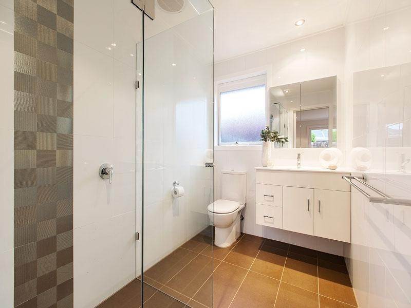 4 Golfwood Close, Dingley Village VIC 3172