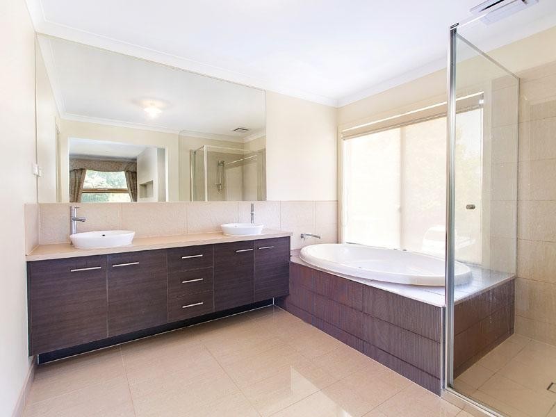 6 Kathrin Avenue, Dingley Village VIC 3172