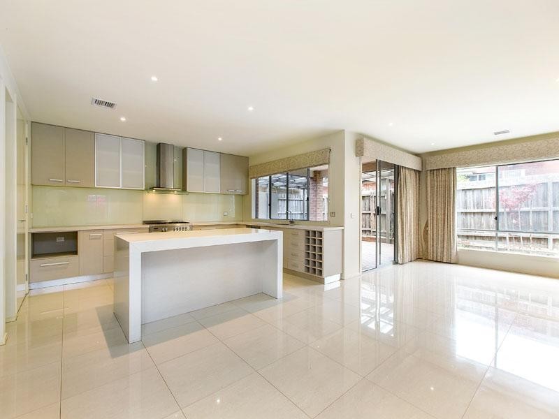 6 Kathrin Avenue, Dingley Village VIC 3172