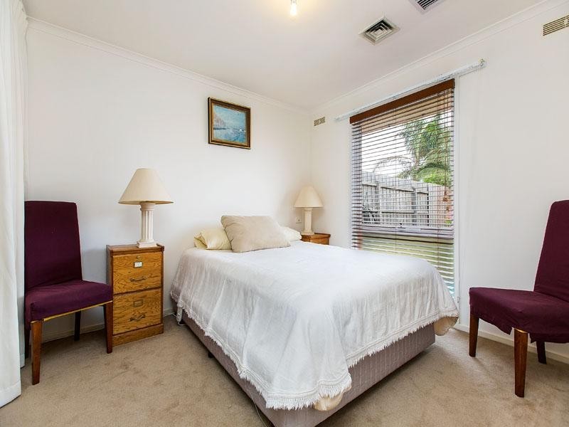 34 Lauren Close, Dingley Village VIC 3172