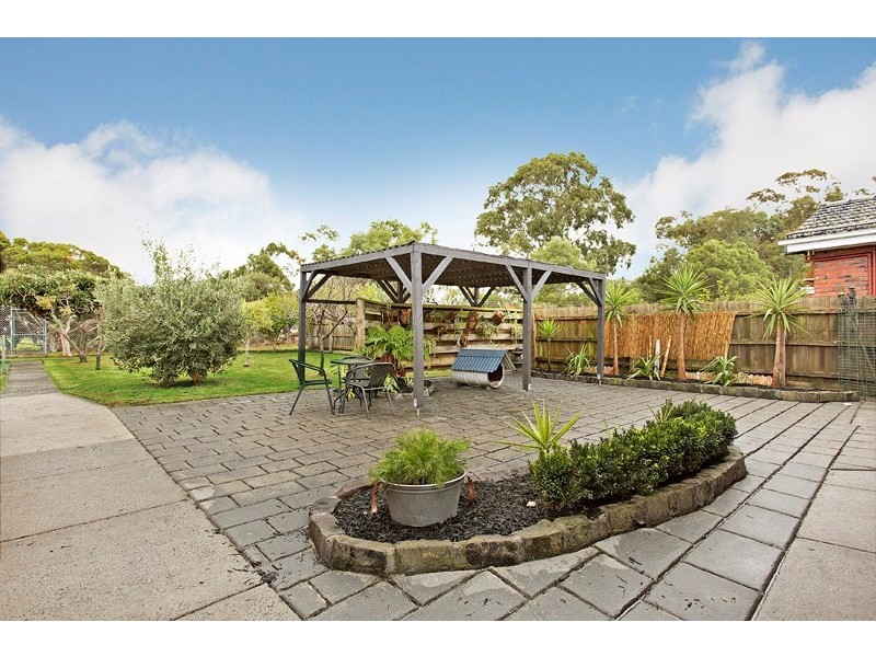 14 Golfwood Close, Dingley Village VIC 3172