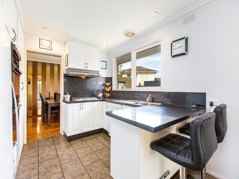 6 Arlington Court, Dingley Village VIC 3172