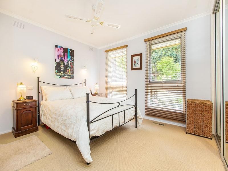 6 Arlington Court, Dingley Village VIC 3172