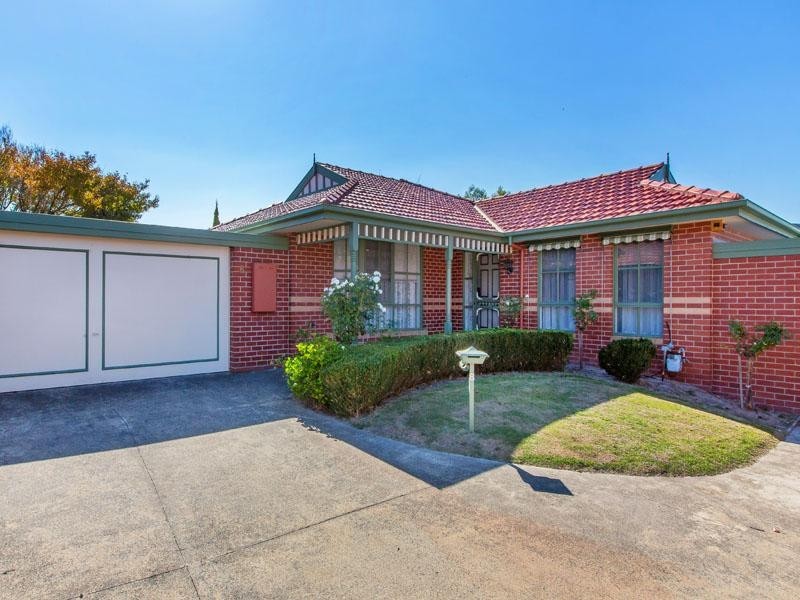 8 Rips Court, Dingley Village VIC 3172