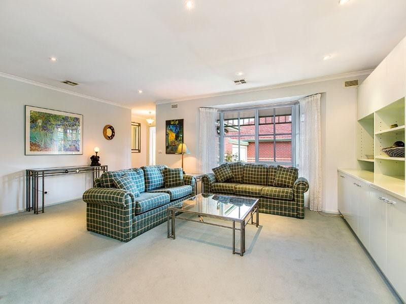 8 Rips Court, Dingley Village VIC 3172