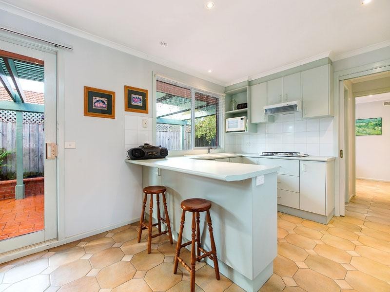 8 Rips Court, Dingley Village VIC 3172