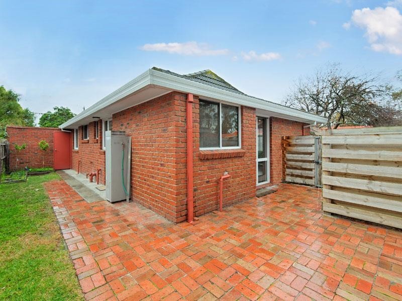 2/57 Centre Dandenong Road, Dingley Village VIC 3172
