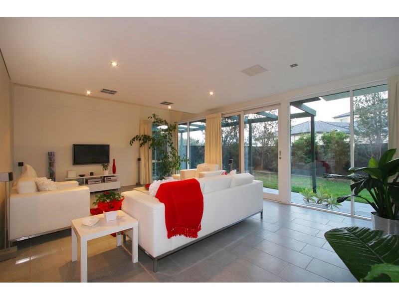 21 The Waterways Boulevard, Waterways VIC 3195