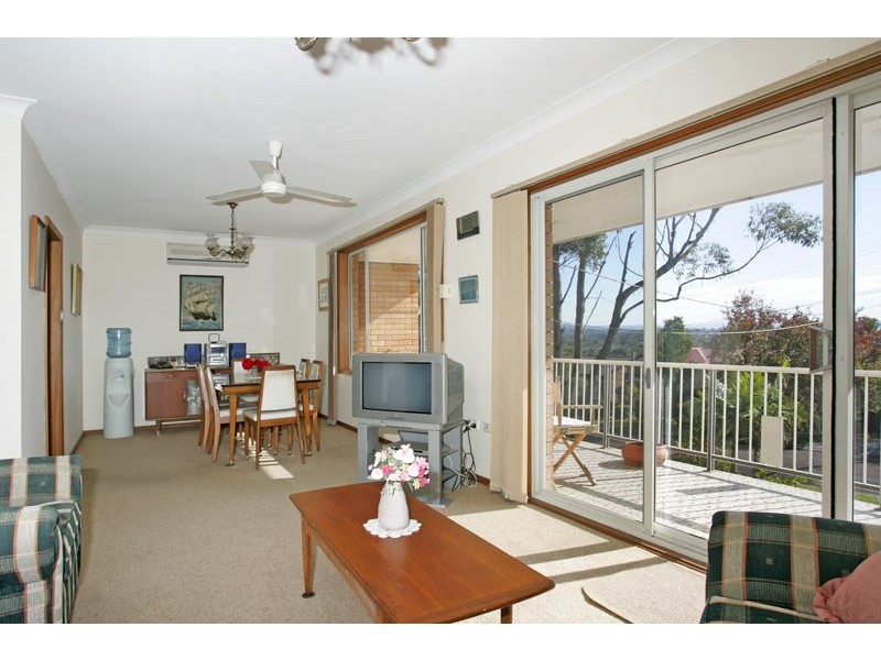 30 Curzon Avenue, Bateau Bay NSW 2261