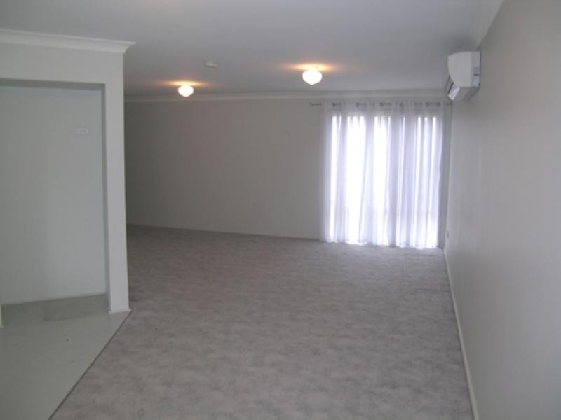 1/236 Cresthaven Avenue, Bateau Bay NSW 2261