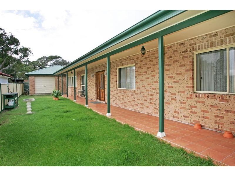 24 Marlowe Road, Bateau Bay NSW 2261