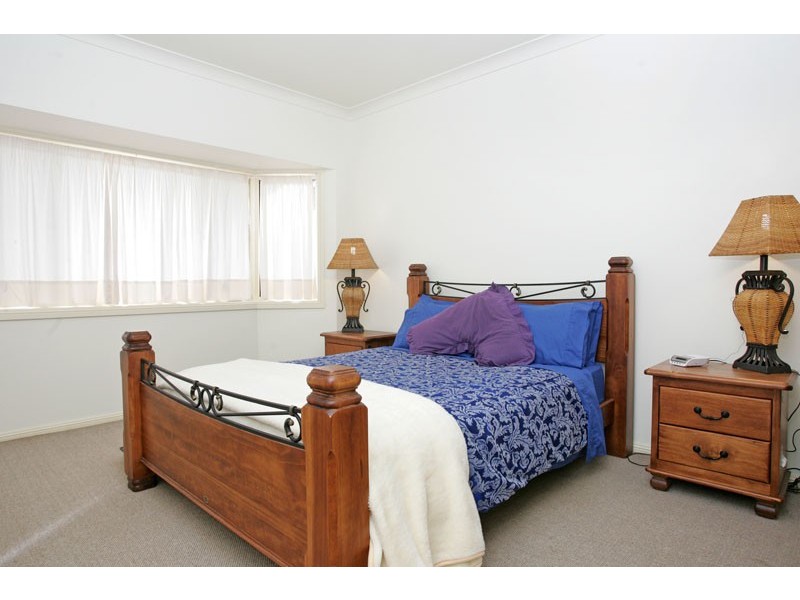 24 Marlowe Road, Bateau Bay NSW 2261