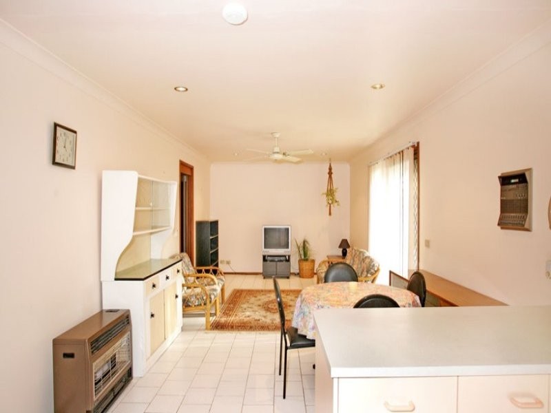 32 Valley View Road, Bateau Bay NSW 2261