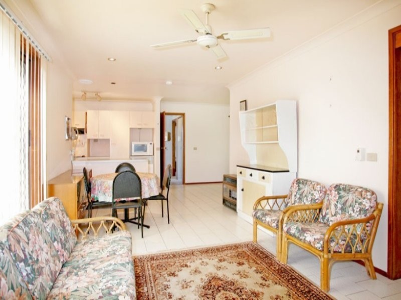 32 Valley View Road, Bateau Bay NSW 2261