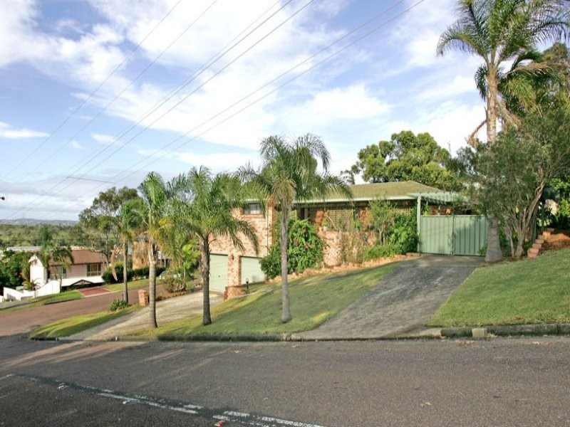 32 Valley View Road, Bateau Bay NSW 2261