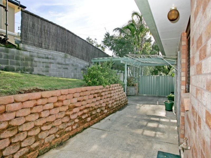 32 Valley View Road, Bateau Bay NSW 2261