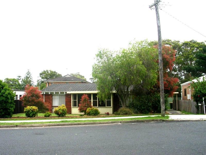 1 Bias Avenue, Bateau Bay NSW 2261