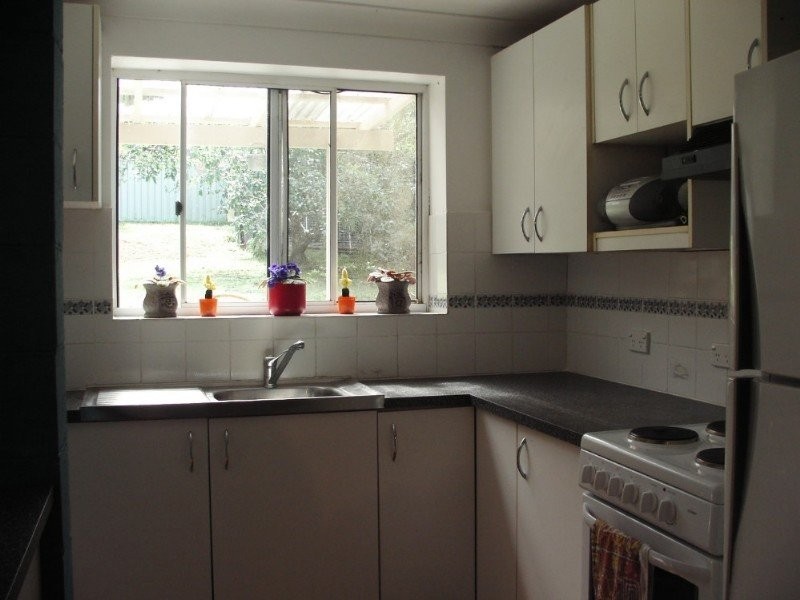 47 Albatross Road, Berkeley Vale NSW 2261