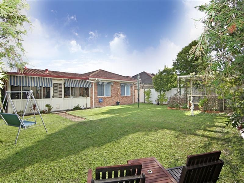 25 Castlereagh Crescent, Bateau Bay NSW 2261