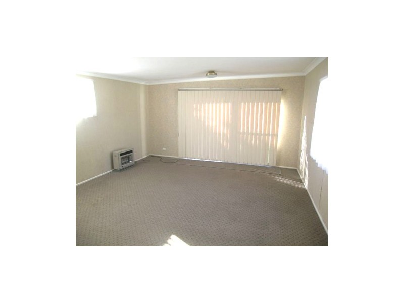 4 Hume Boulevard, Killarney Vale NSW 2261