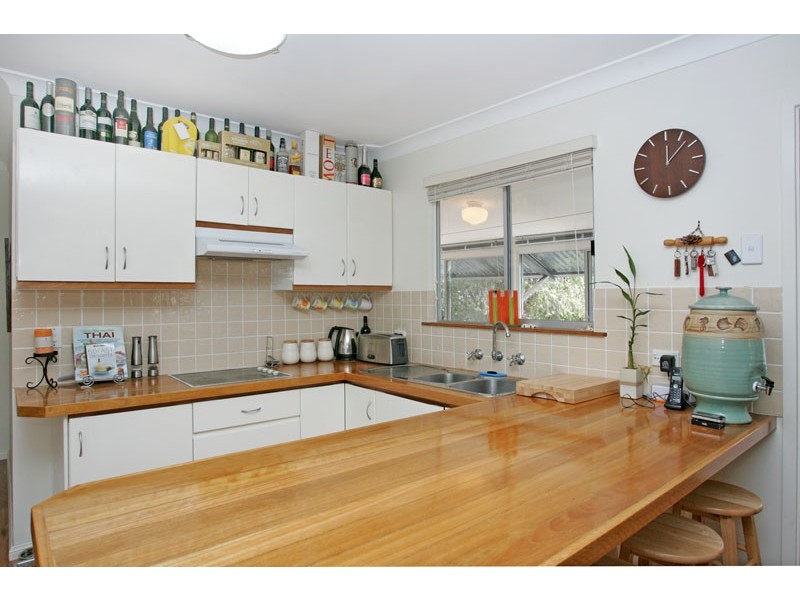195 Bateau Bay Road, Bateau Bay NSW 2261