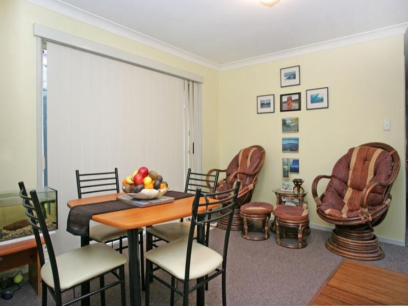 1/11 Augustus Place, Bateau Bay NSW 2261