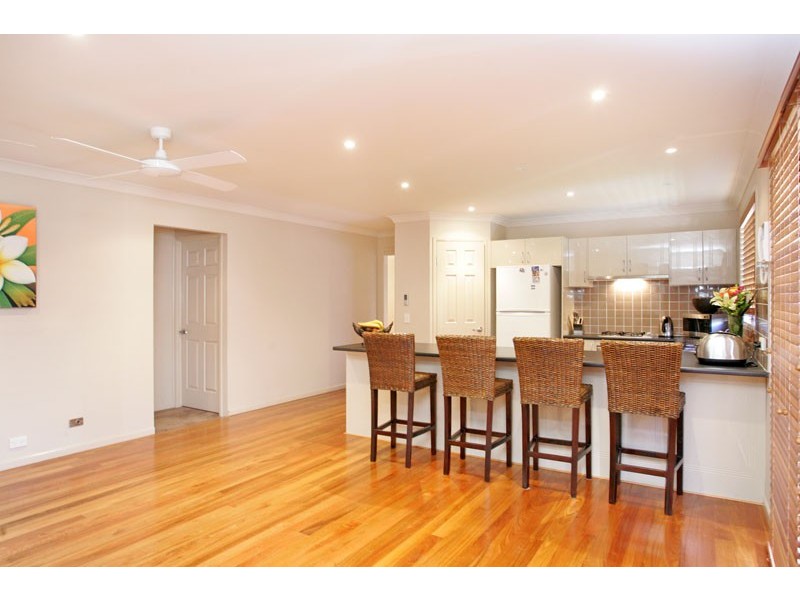 42 Bataan Circuit, Bateau Bay NSW 2261