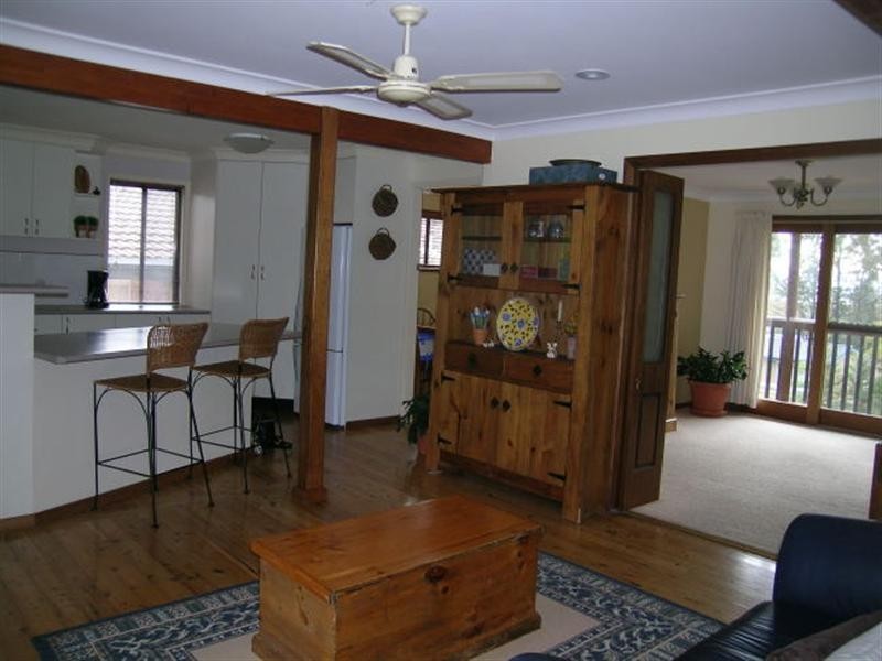 34 Jeannie Crescent, Berkeley Vale NSW 2261