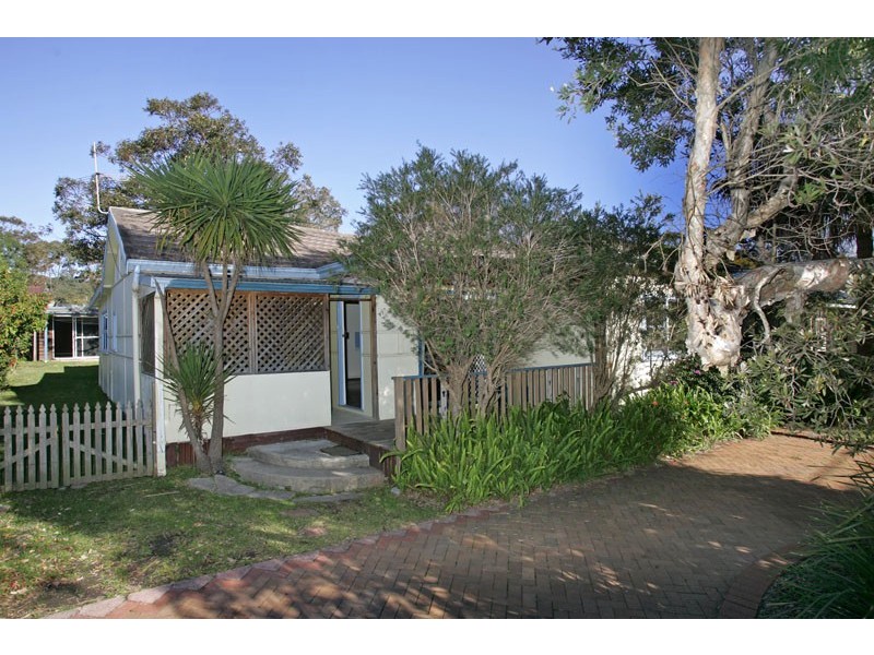 682 The Entrance Road, Bateau Bay NSW 2261