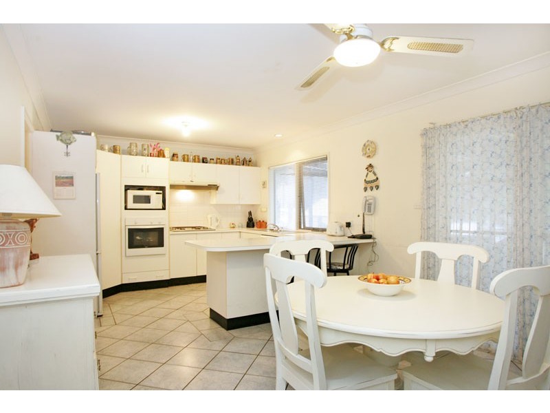 6 Kingfisher Place, Tumbi Umbi NSW 2261