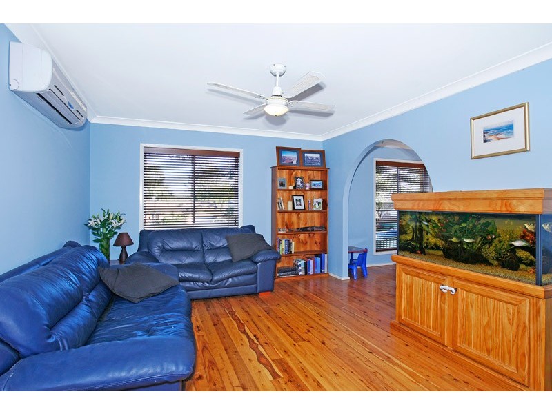 9 Macauley Road, Bateau Bay NSW 2261