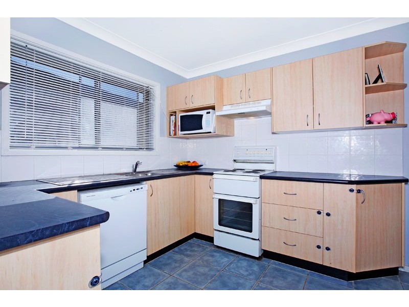 9 Macauley Road, Bateau Bay NSW 2261