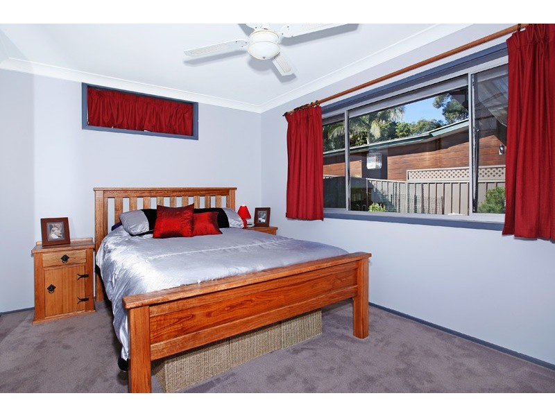 9 Macauley Road, Bateau Bay NSW 2261