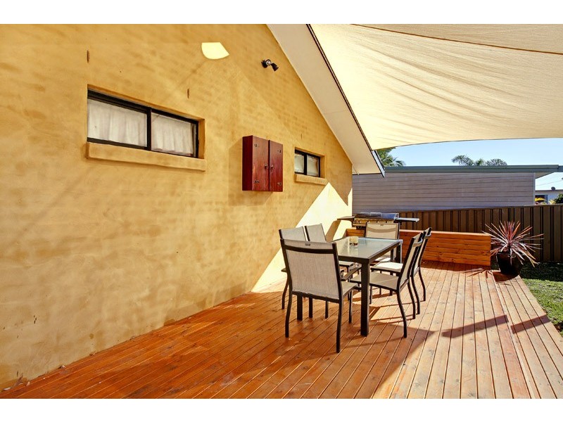 9 Macauley Road, Bateau Bay NSW 2261