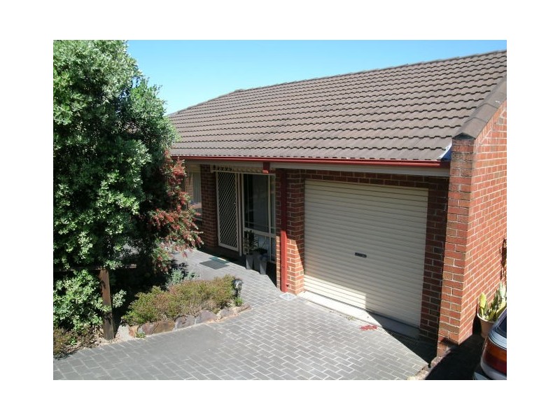 1/2 Dunning Avenue, Bateau Bay NSW 2261