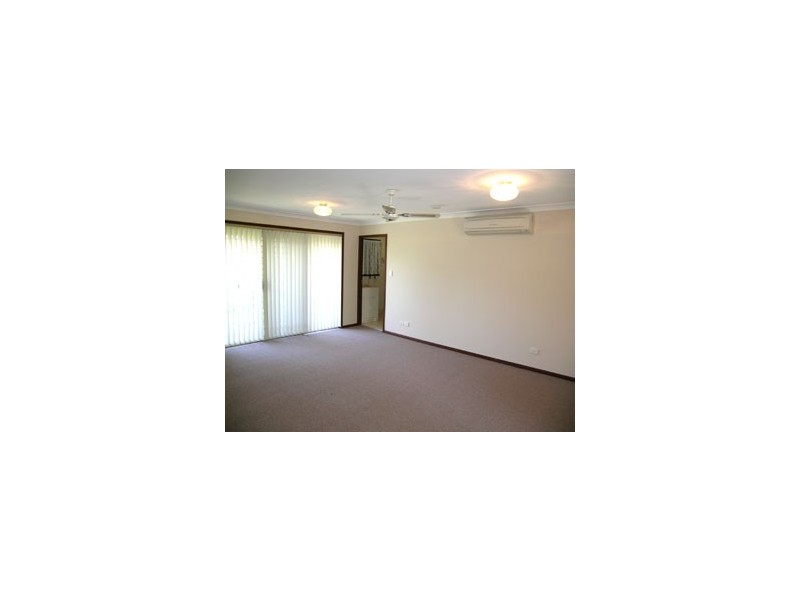 1/2 Dunning Avenue, Bateau Bay NSW 2261