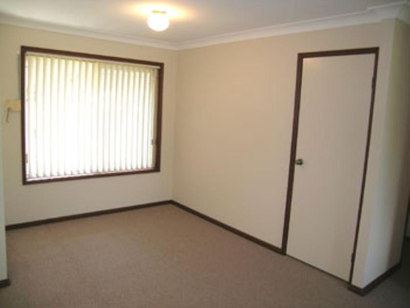 1/2 Dunning Avenue, Bateau Bay NSW 2261