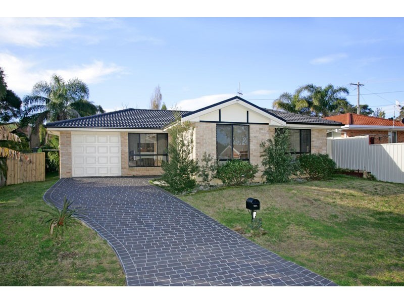 13A Cynthia Street, Bateau Bay NSW 2261