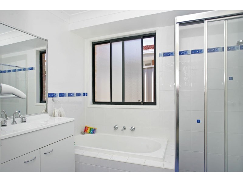 13A Cynthia Street, Bateau Bay NSW 2261