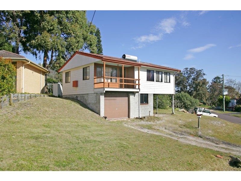 17 Shakespeare Avenue, Bateau Bay NSW 2261