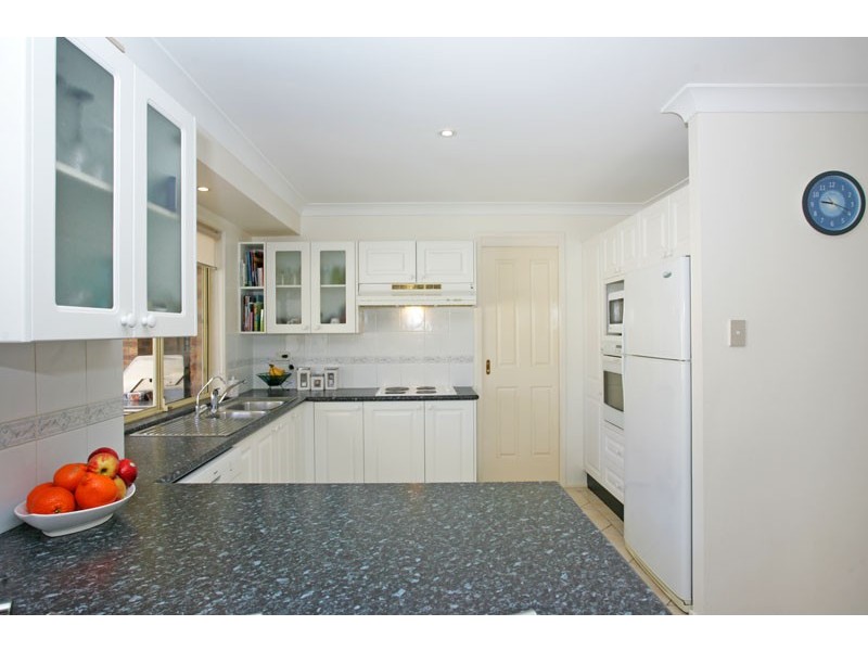 10 Scarborough Place, Bateau Bay NSW 2261