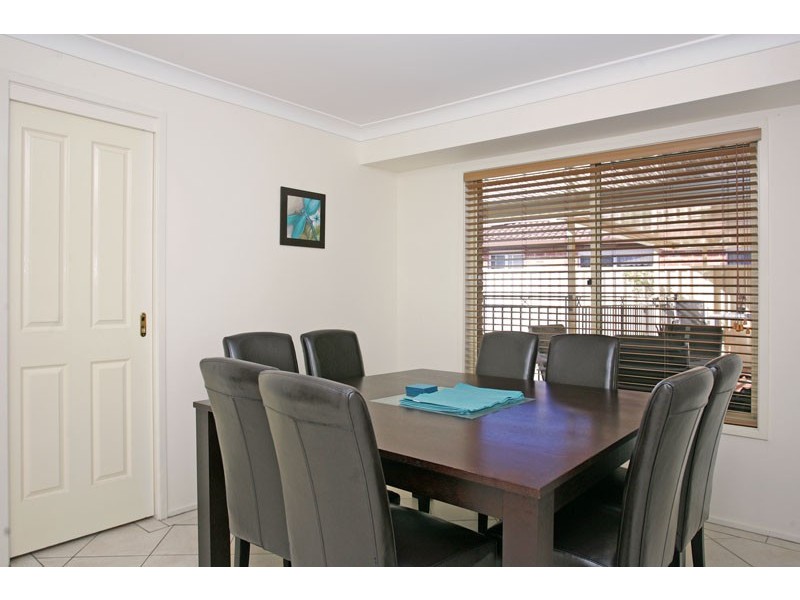 10 Scarborough Place, Bateau Bay NSW 2261