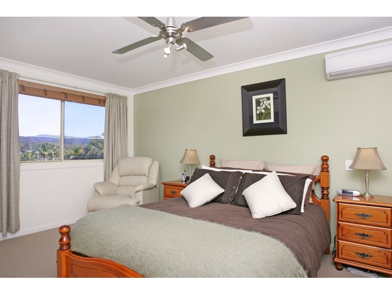 10 Scarborough Place, Bateau Bay NSW 2261